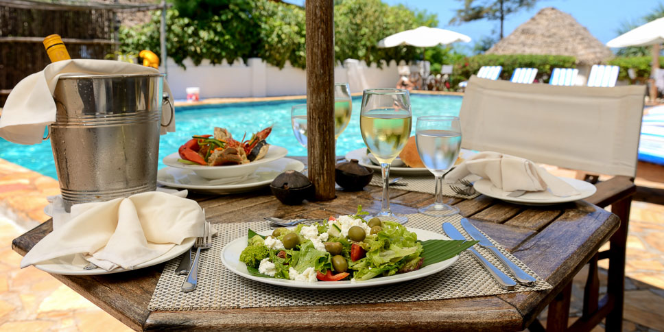 https://www.zanzibarretreat.com/wp-content/uploads/2015/05/Slideshow_ZR-4.jpg